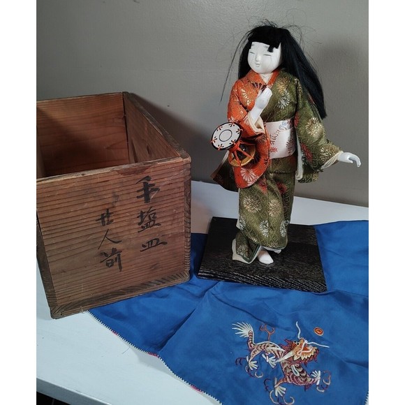 Vintage Japanese Geisha Doll w Kimono and Drum w/ Wood Base